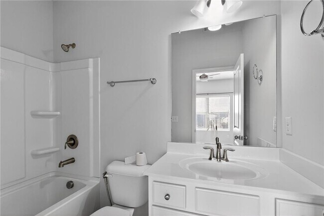 Foto del edificio - 3204 Goldberry St