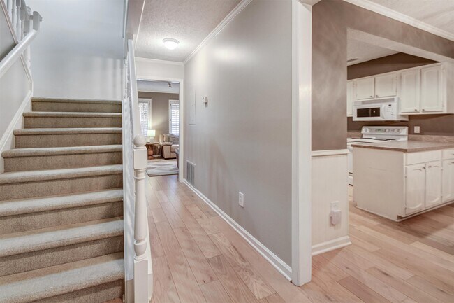 Foto del edificio - 1080 Woodbridge Hollow NE