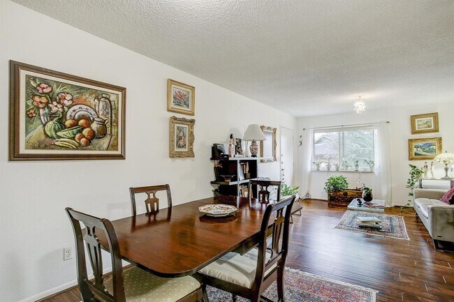Building Photo - 6482 Bayou Glen Rd