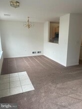 Building Photo - 40 Courtyard Dr