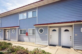 Building Photo - 1664 Beach Blvd