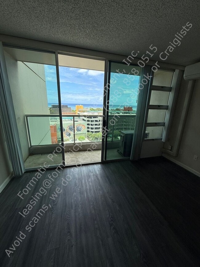 Building Photo - Live, Work & Play in the Heart of Honolulu...