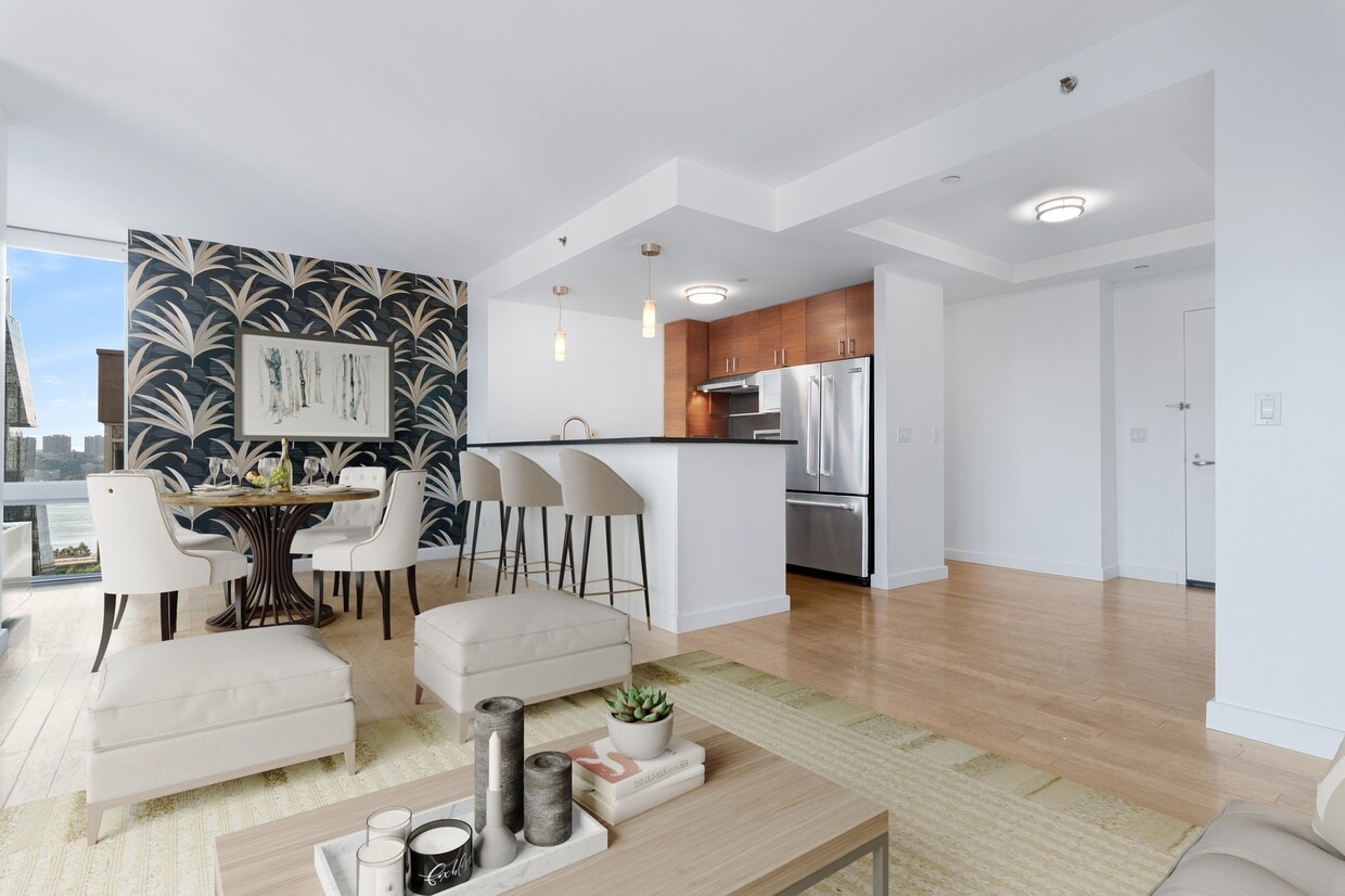 Foto principal - 225-227 W 60th St