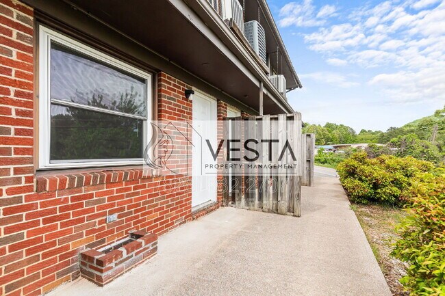 Building Photo - 26 Reid St