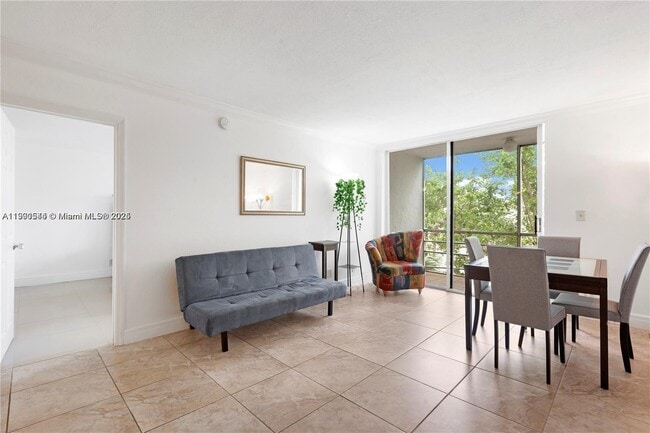 Foto del edificio - 2935 NE 163rd St