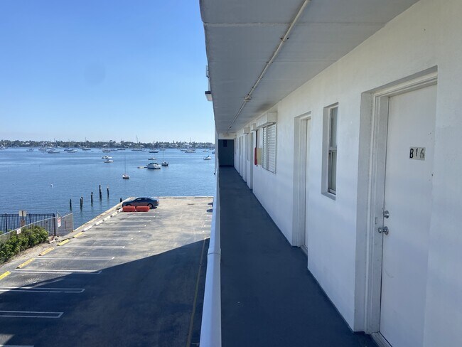 Foto del edificio - 4500 N Flagler Dr