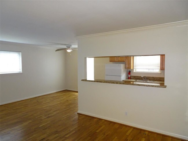 Building Photo - 1523 Heights Blvd