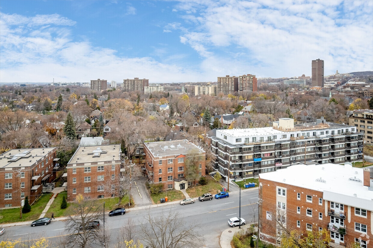 Aerial Photo - 5777 Ch De La Côte-Saint-Luc