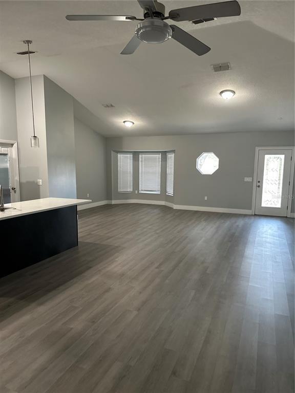 Foto del edificio - 1471 Muir Cir