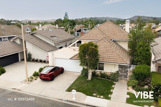 Foto del edificio - Gorgeous GUARD GATED Westlake Island 3+3 home w/ BOAT DOCK & BOAT!