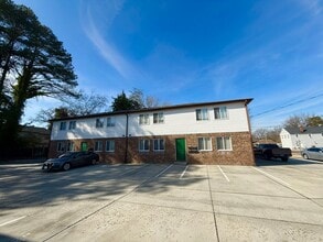 Building Photo - 3511 Sewells Point Rd