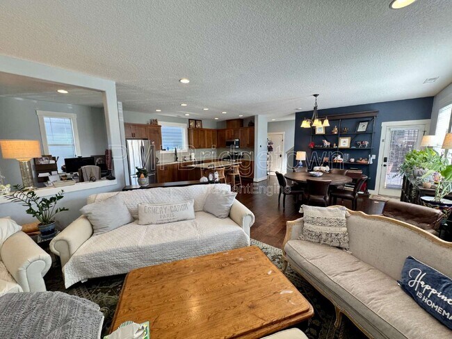 Foto del edificio - 12994 SW River Terrace Blvd