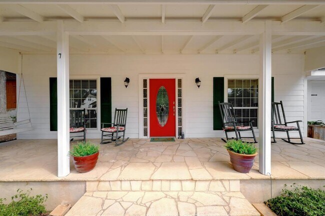 Foto del edificio - 7 Pebblebrook Ln