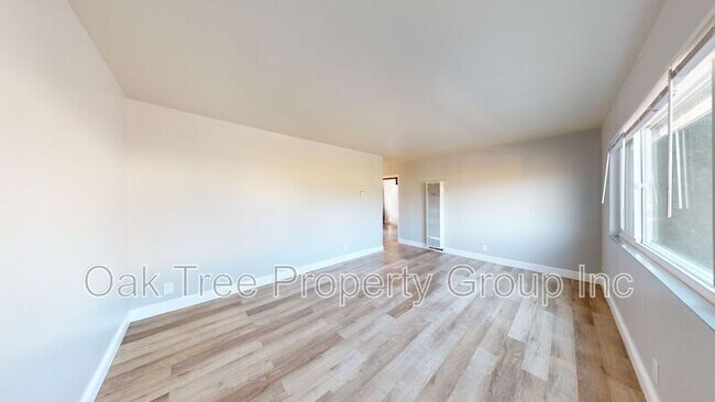 Foto del edificio - 2531 Grove Way