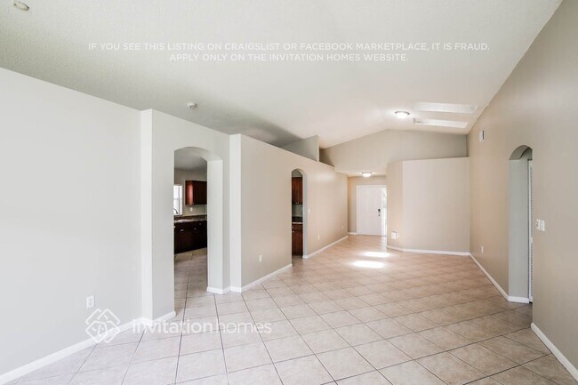 Foto del edificio - 16594 NW 7th St