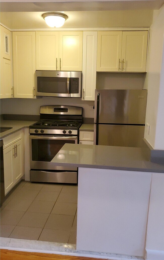 Foto del edificio - 48-50-50 38th St