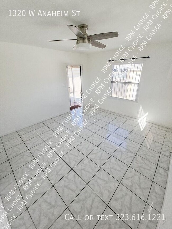 Foto del edificio - 1320 W Anaheim St