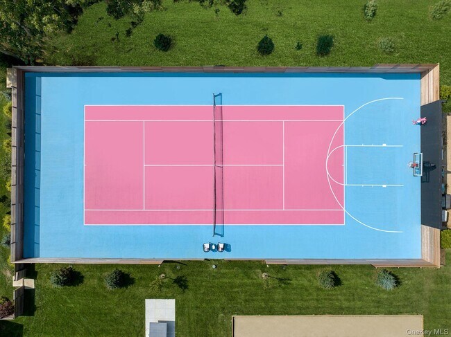 Building Photo - 233 N Magee St