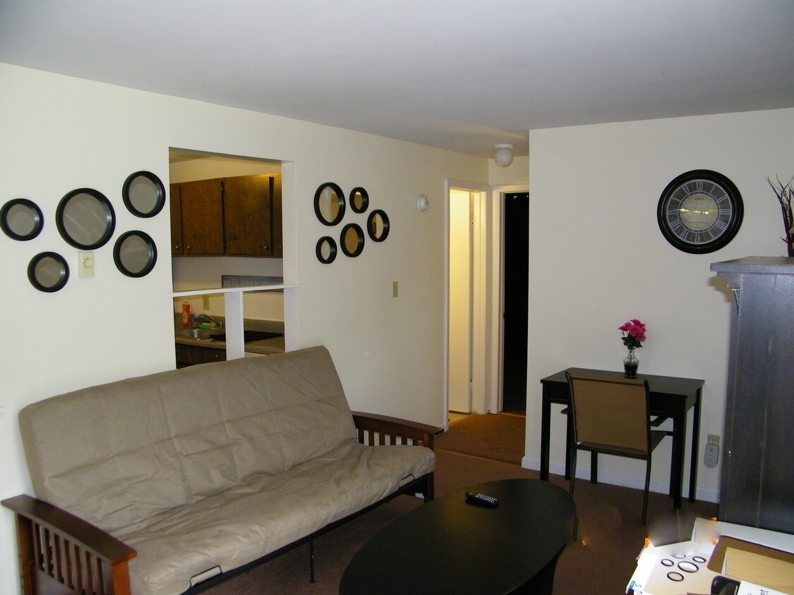 4 N Hamilton St Unit Apt 2, Jordan, NY 13080 Apartment for Rent in