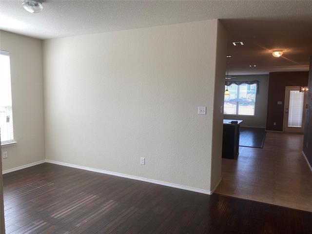 Building Photo - 2137 Dewitt Ln