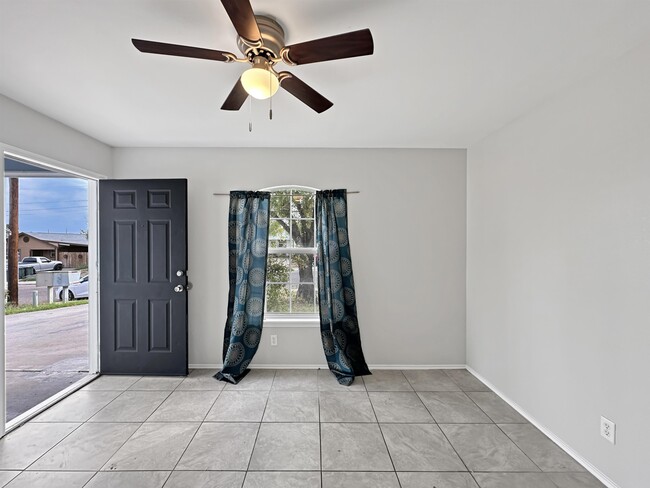 Building Photo - 2908 Green St