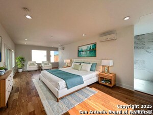 Foto del edificio - 2615 S Flores St