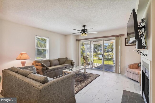 Building Photo - 38096 Mockingbird Ln