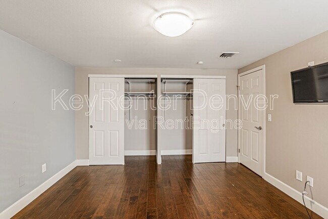 Foto del edificio - 800 N Pearl St