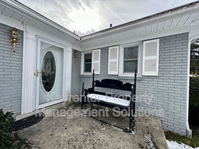 Building Photo - 1612 Brunswick Rd