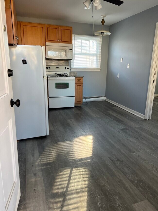 520 Iowa Ave, Aurora, IL 60506 House Rental in Aurora, IL