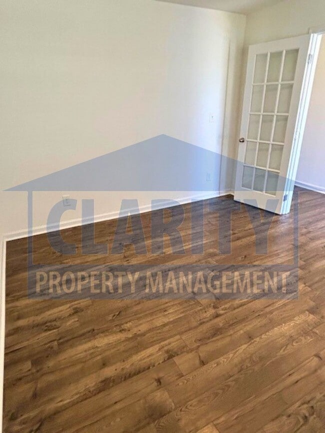 Building Photo - ***Pay no rent for May!***