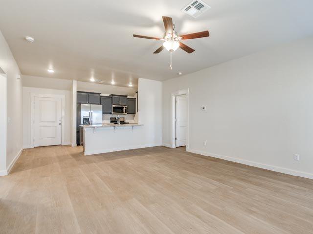 Foto del edificio - 1702 Highland Loop