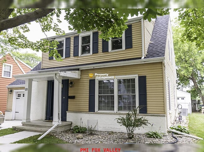 Building Photo - Beautiful 4 bedroom Home