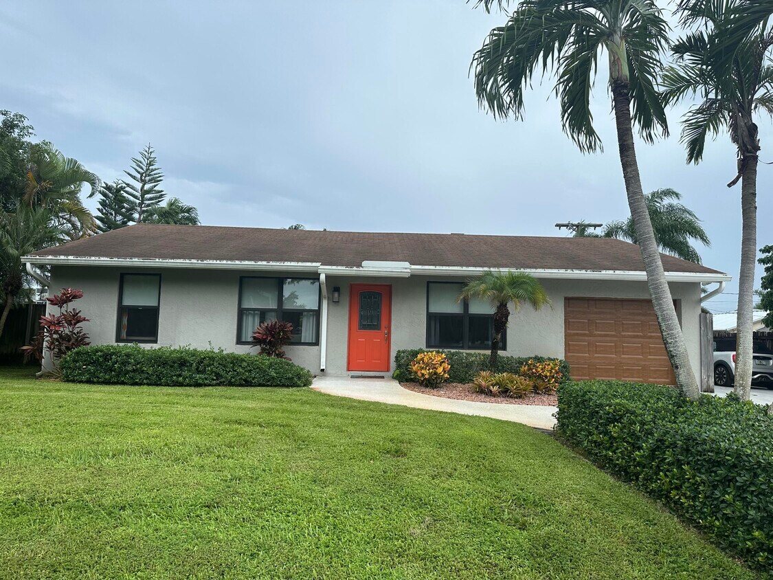 Foto principal - 3650 Aladdin Ave
