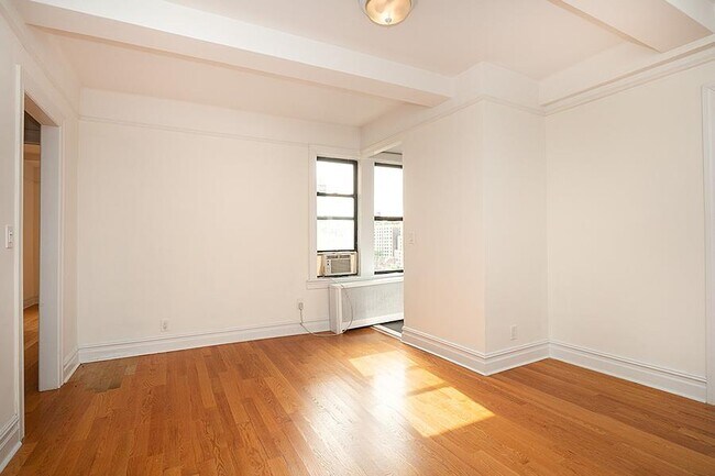 5 W th St Unit 13 E New York Ny Apartment For Rent In New York Ny Apartments Com