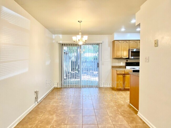 Foto del edificio - 1055 Still-Harbor Cir