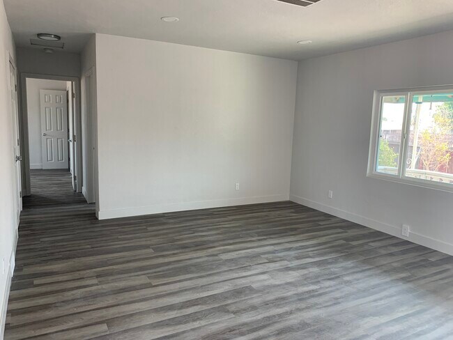 Building Photo - 8419 Tokay Ave