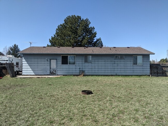 Building Photo - 550 Kimberly Dr