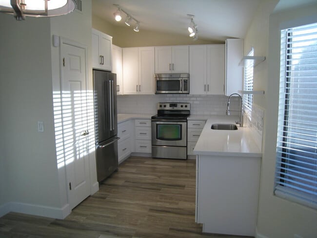 Building Photo - 11104 N 110th Pl