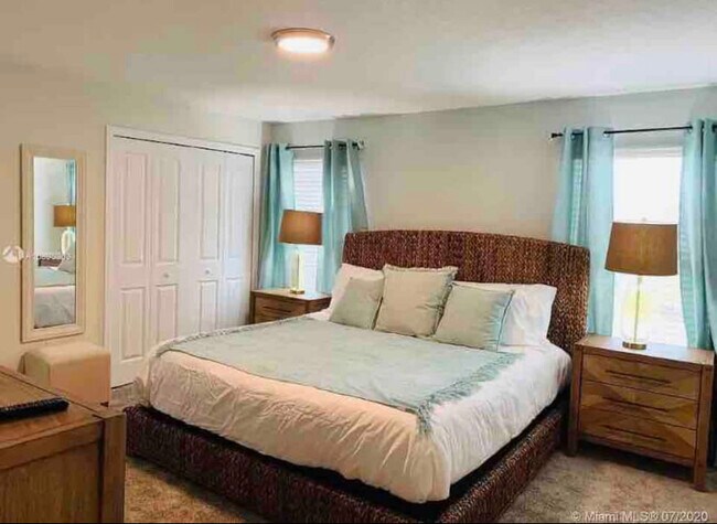 Foto del edificio - 424 Ocean Course Ave