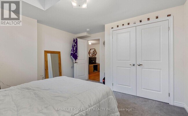 Photo du bâtiment - 124 Durham Ave