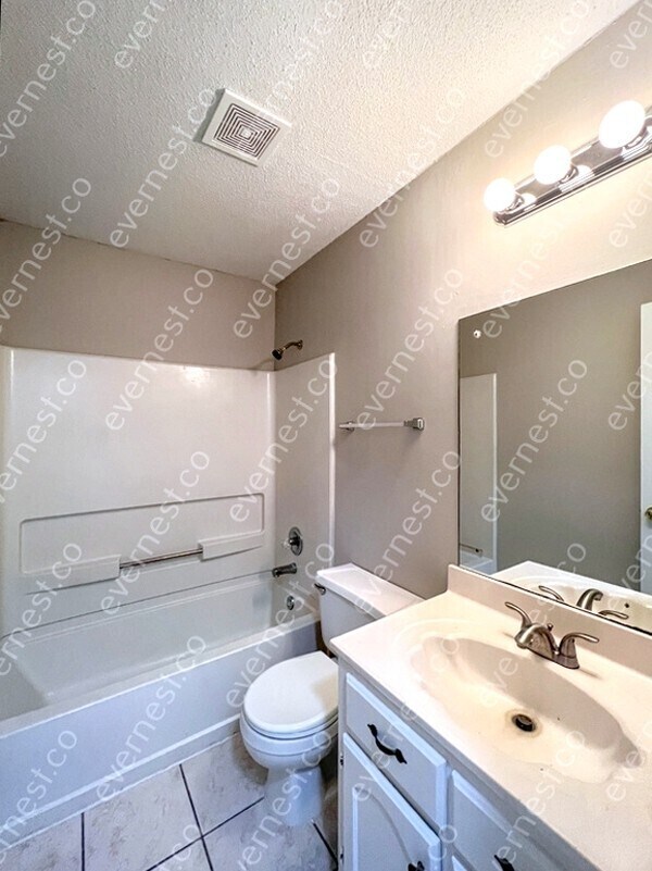 Foto del edificio - 3455 Lynnfield Cove