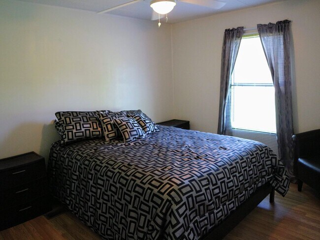 Foto del edificio - Fully Furnished Year-Round Rental in Lewes...