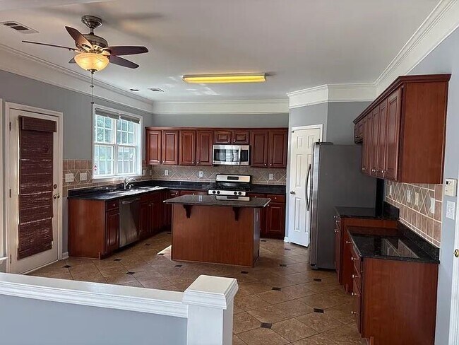 Foto del edificio - 8105 Cavendish Pl