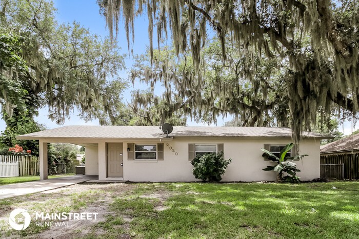 Foto principal - 2920 Woodland Dr