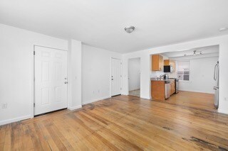 Building Photo - 170 Almy St