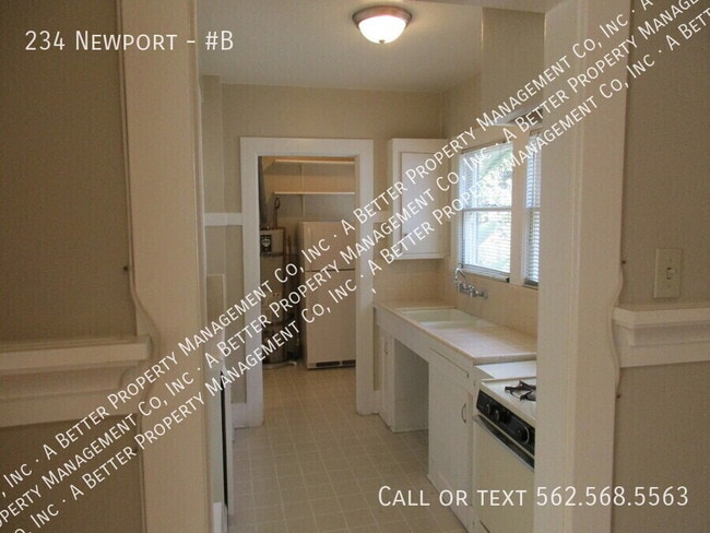 Building Photo - 234 Newport-#B