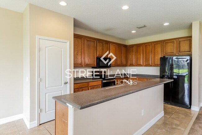 Building Photo - NOW OFFERING NOVEMBER FREE AND HALF OFF DE...