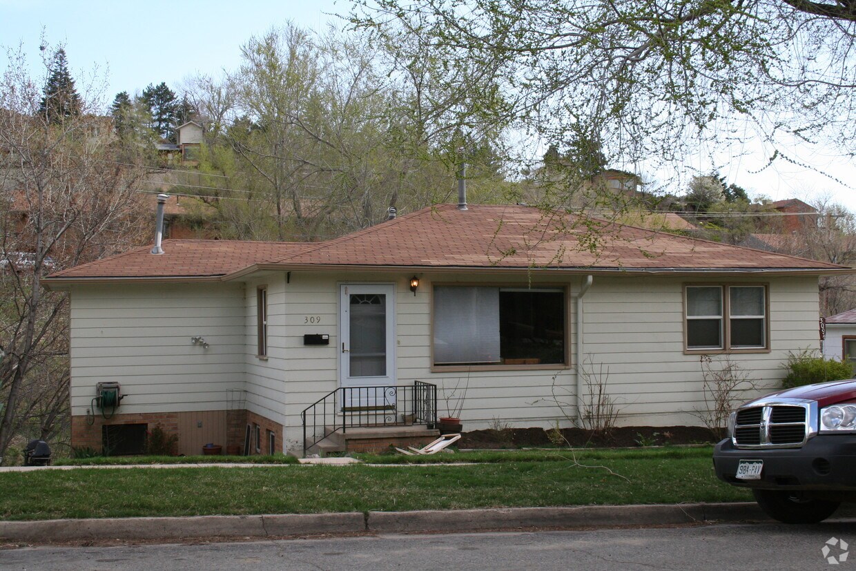 Primary Photo - 309 Arapahoe St