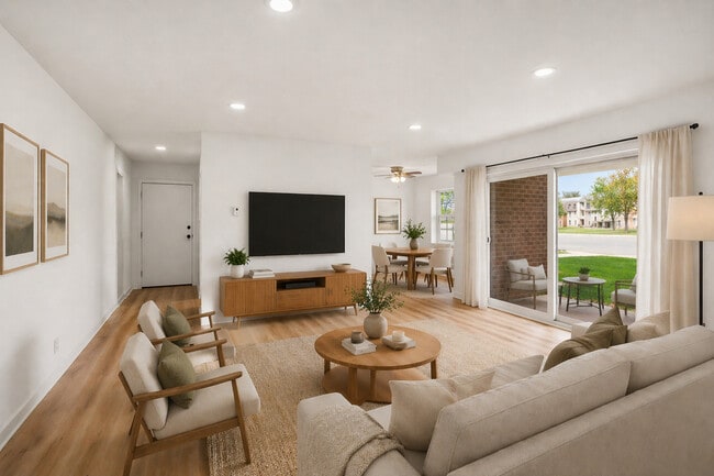 Foto del edificio - Summit Square Apartments